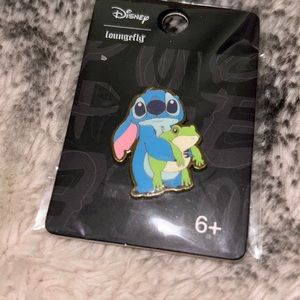 LOUNGEFLY DISNEY STITCH HOLDING FROG ENAMEL PIN